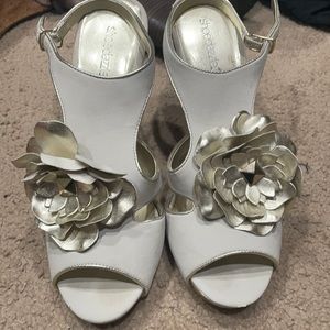 Shoe dazzle size 10 ryhan